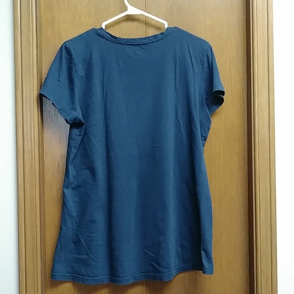 H&M Navy t-shirt👕 - Picture 4 of 6